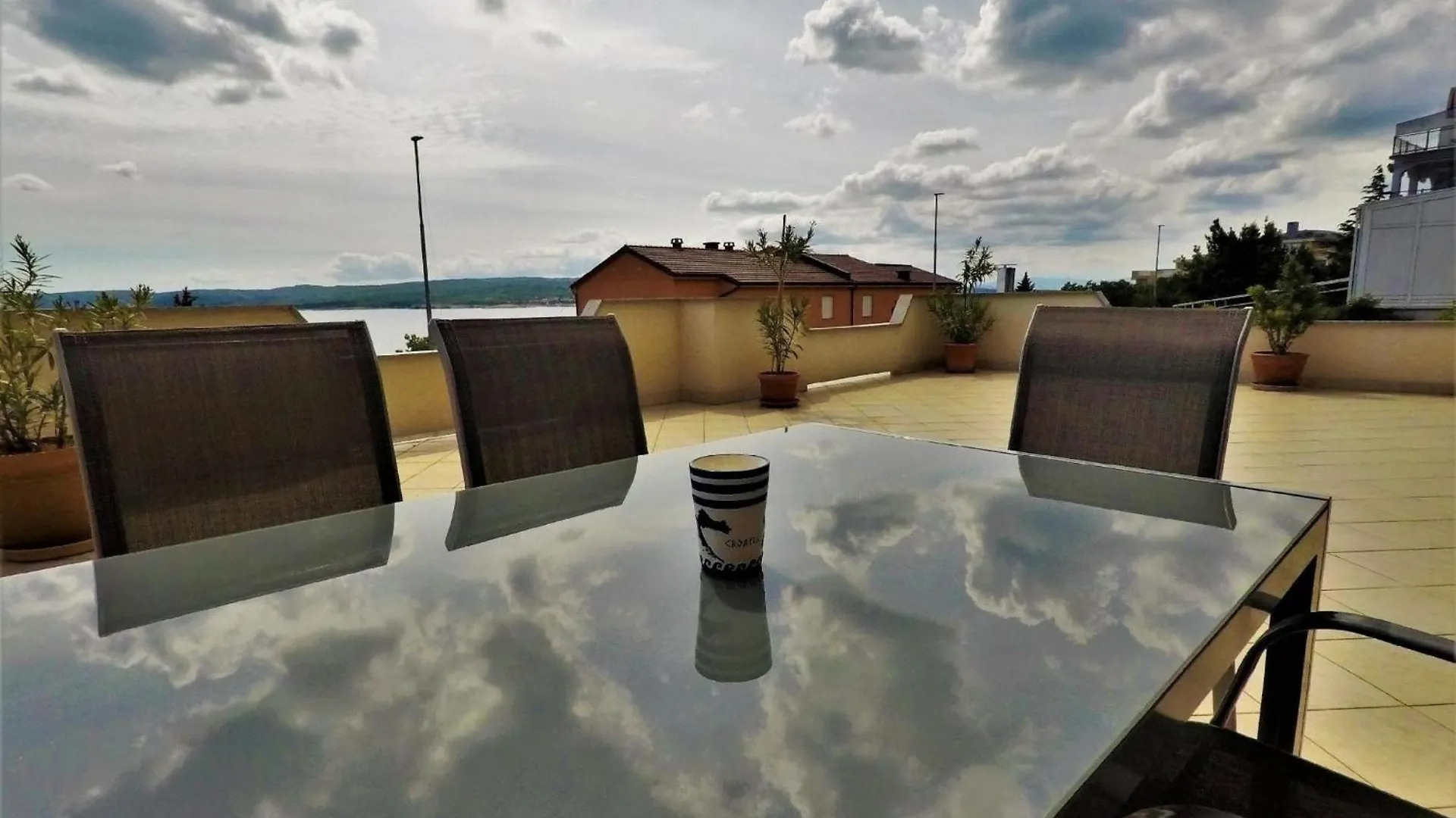 Appartement Mit Terrasse Crikvenica