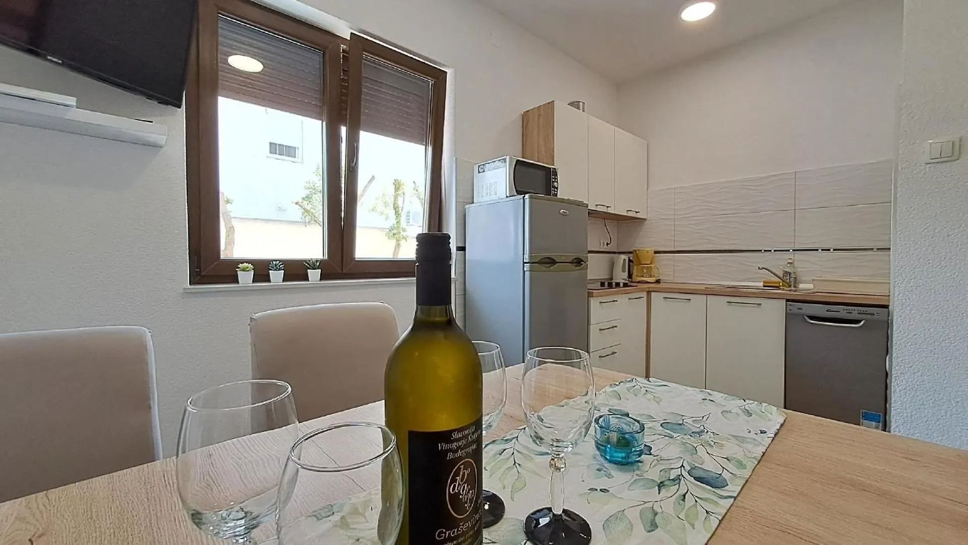 Appartement Mit Terrasse Crikvenica